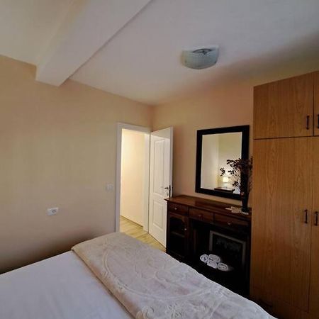 Quiet, Cozy, Luminous Apartment Tirana Exterior foto